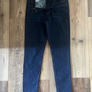 Women’s American Eagle jeans